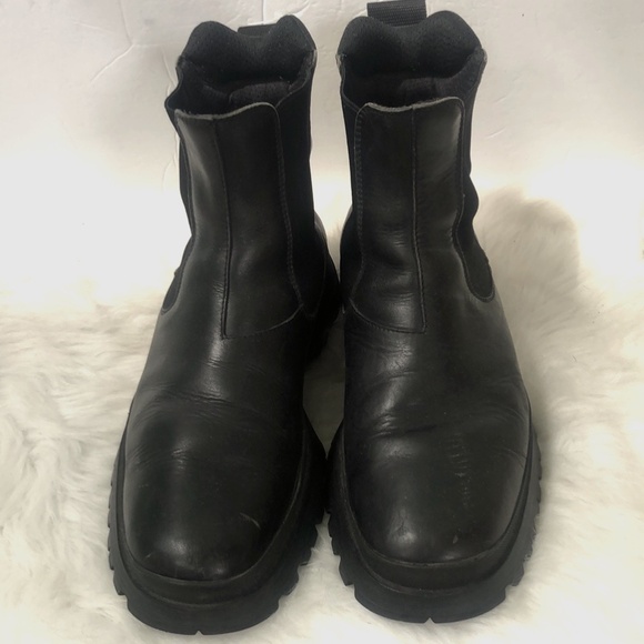 PRADA BLACK LEATHER CHELSEA BOOTS SIZE 32 - Picture 1 of 8